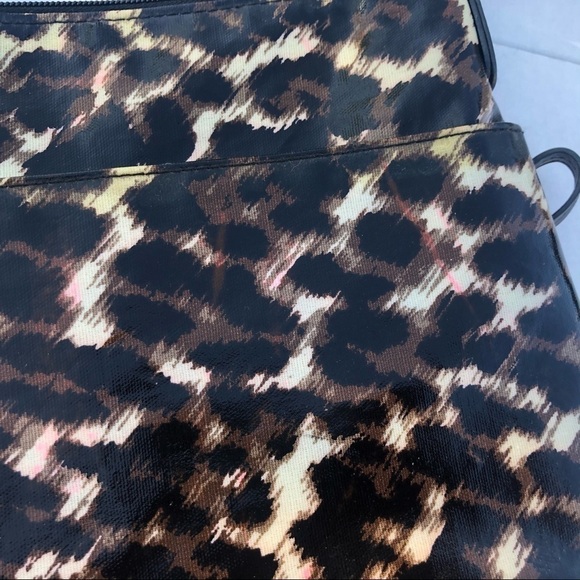 Style & Co Leopard Print Zipper Cross Body Bag - Picture 6 of 7